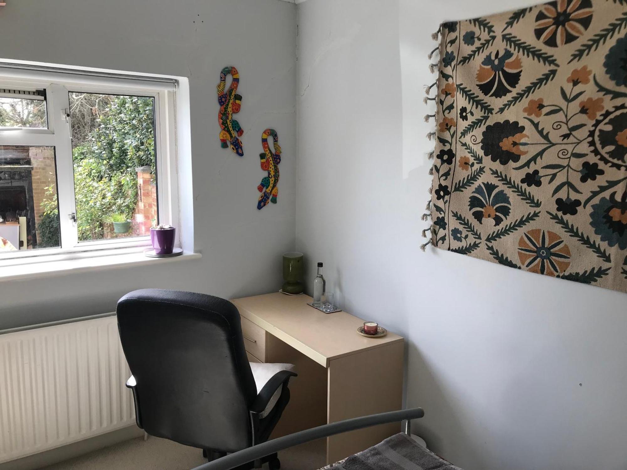 Cozy Double Bedroom In Stunning Bungalow On River Thames - Near Thorpe Park/Royal Holloway University/20Mins From Heathrow Staines-upon-Thames Kültér fotó