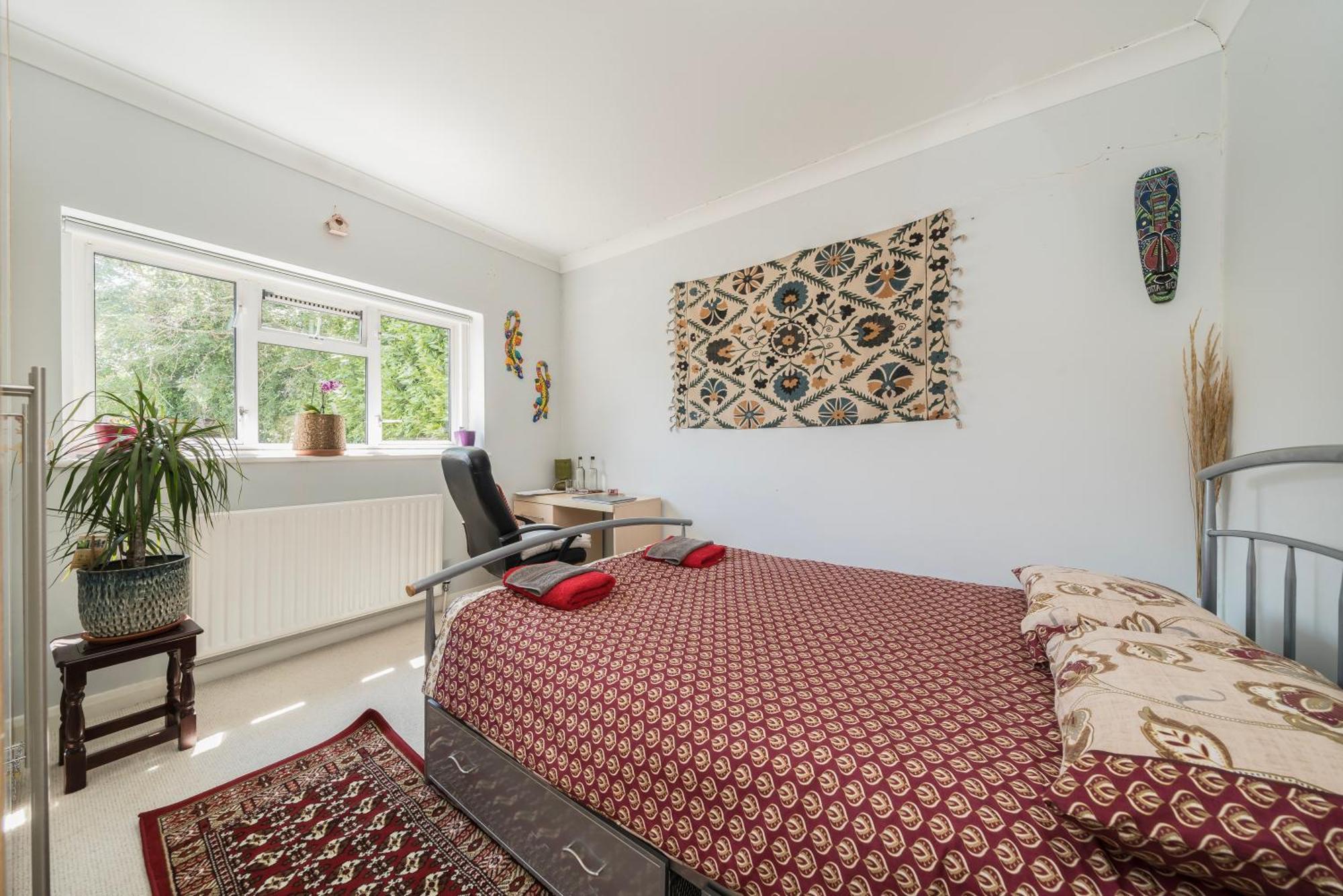 Cozy Double Bedroom In Stunning Bungalow On River Thames - Near Thorpe Park/Royal Holloway University/20Mins From Heathrow Staines-upon-Thames Kültér fotó